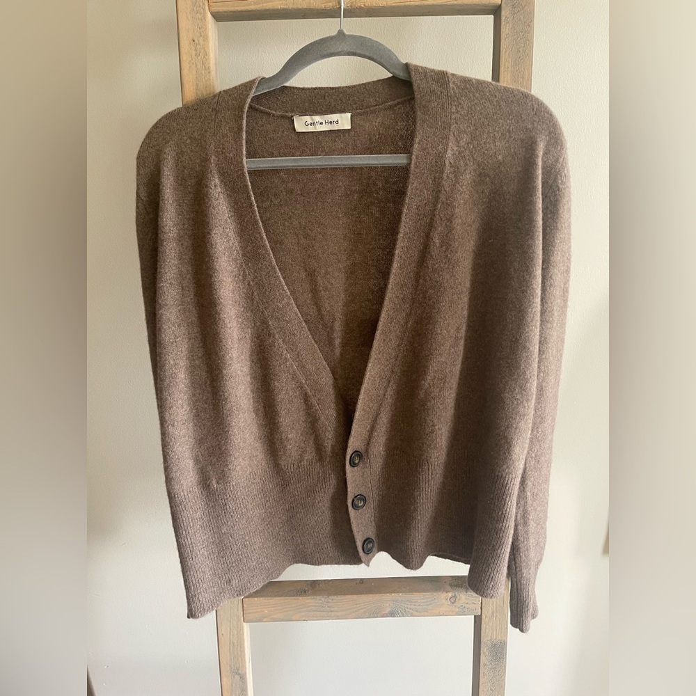 Gentle Herd brand wool V-neck cardigan brown in color woman’s size medium